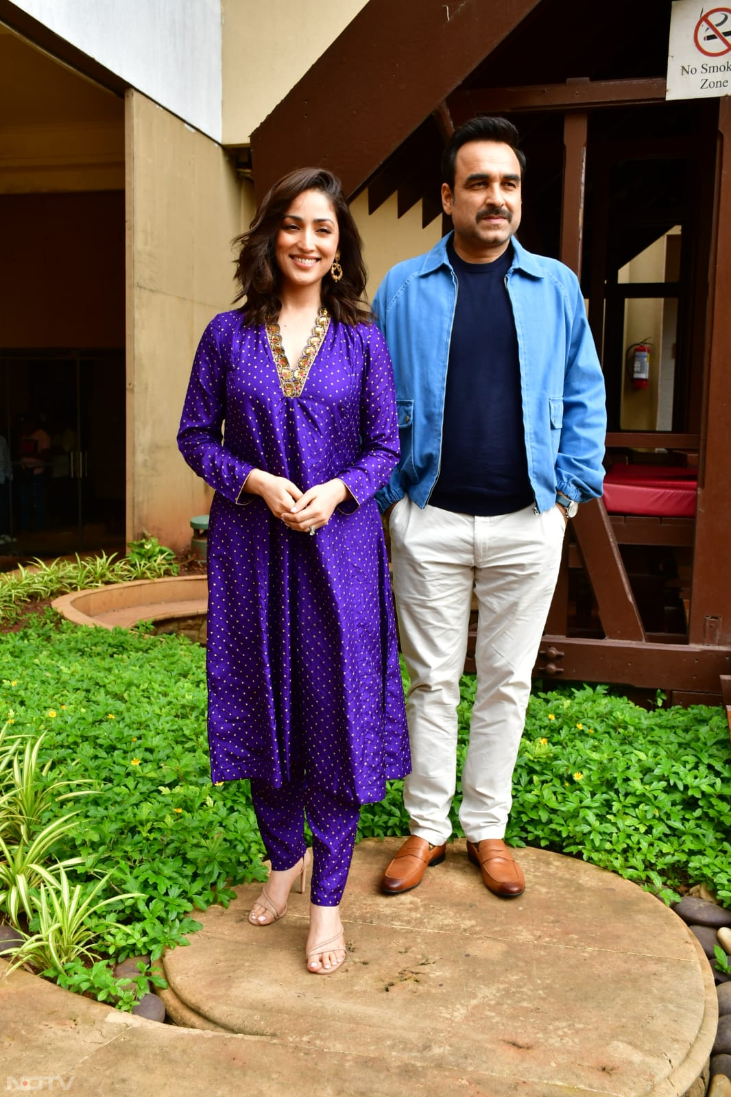 Yami Gautam and Pankaj Tripathi were all smiles for the camera. (Image Courtesy: Varinder Chawla)