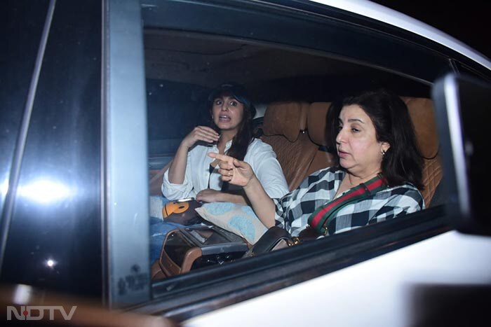 Farah Khan and Huma Qureshi arrived together. (Image courtesy-Varinder Chawla)