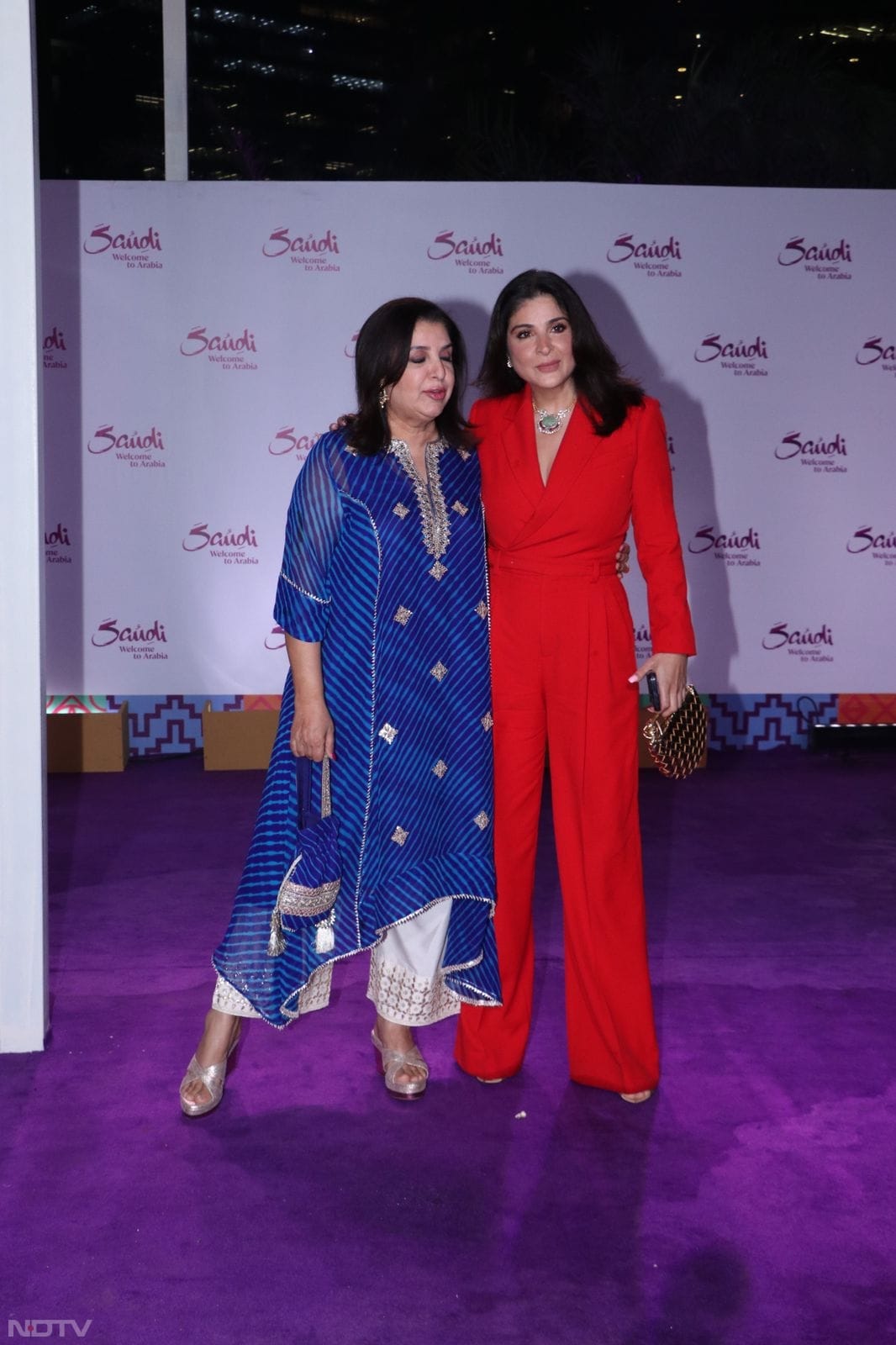 Farah Khan was pictured with Maheep Kapoor. (Image courtesy: Varinder Chawla)