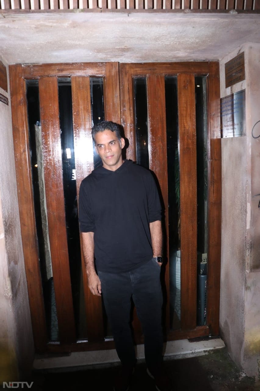 Vikramaditya Motwane was spotted in his casual best. (Image Courtesy: Varinder Chawla)