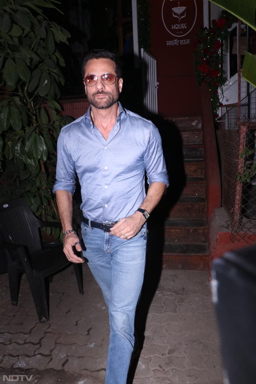 Fardeen Khan was also spotted. (Image Courtesy: Varinder Chawla)