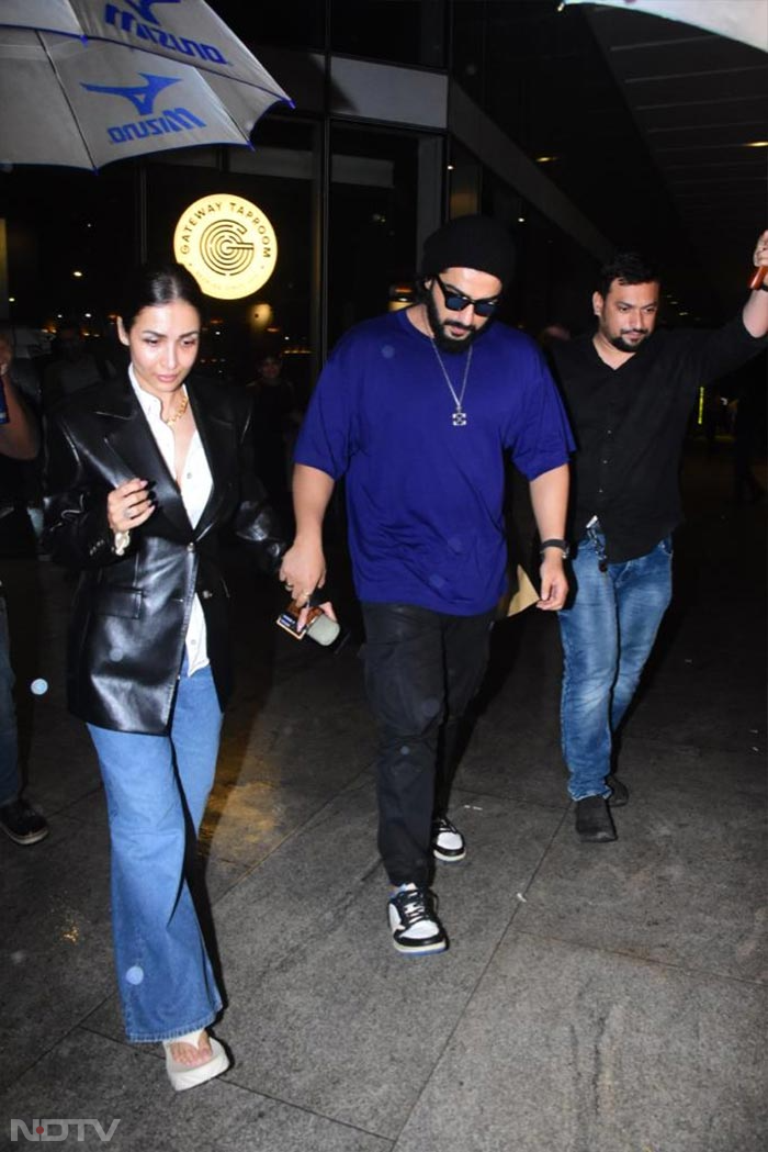 About Malaika Arora\'s Friday: Yoga Session And Then A Dinner Date With Arjun Kapoor