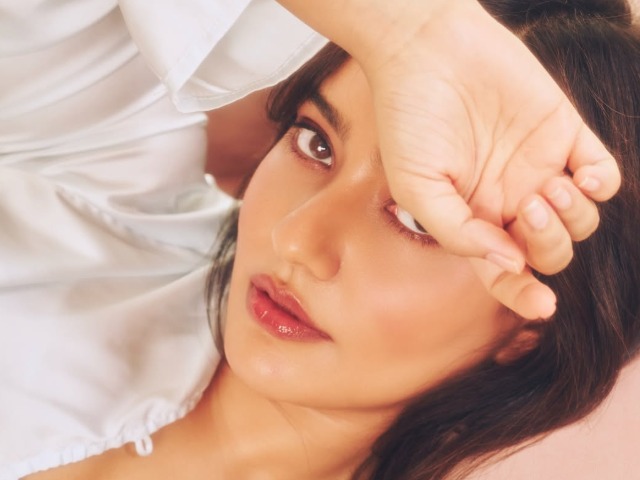 इस एक्&zwj;ट्रेस ने शेयर की बोल्&zwj;ड फोटोज