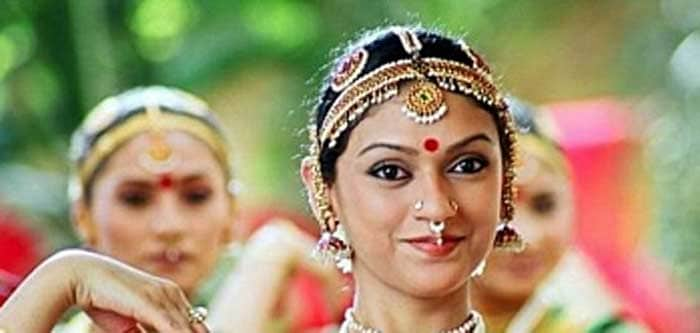 Aditi's dancing prowess landed her the lead role in 2007 Tamil film <i>Sringaram</i>. Directed by Sharada Ramanathan, the movie was based on classical dance and received both commercial success and critical acclaim. <i>Sringaram</i> bagged three awards at the 53rd National Film Awards and two at the Tamil Nadu State Film Awards.