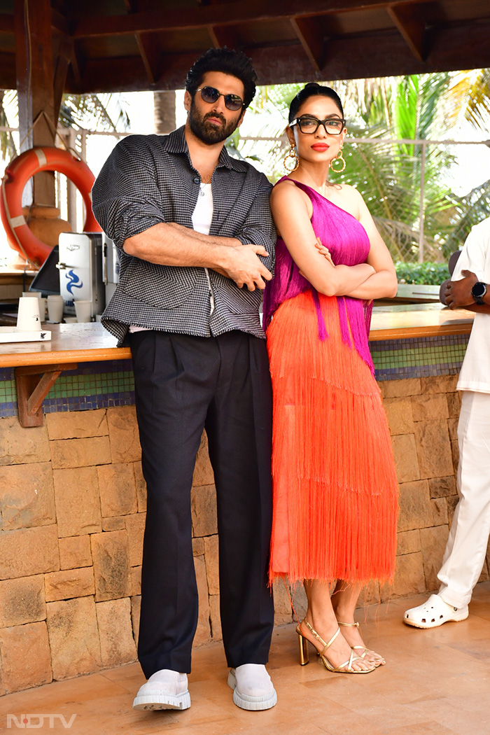 Aditya Roy Kapur Sobhita Dhulipala And Anil Kapoor On The Night