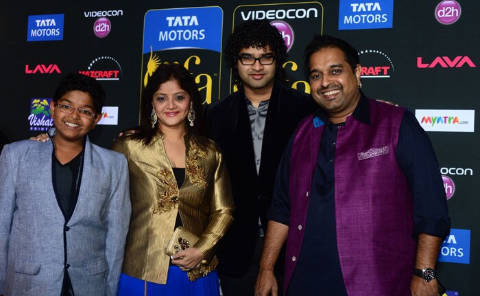 Starry, starry night: Sridevi, Deepika, Kareena glam up IIFA Awards