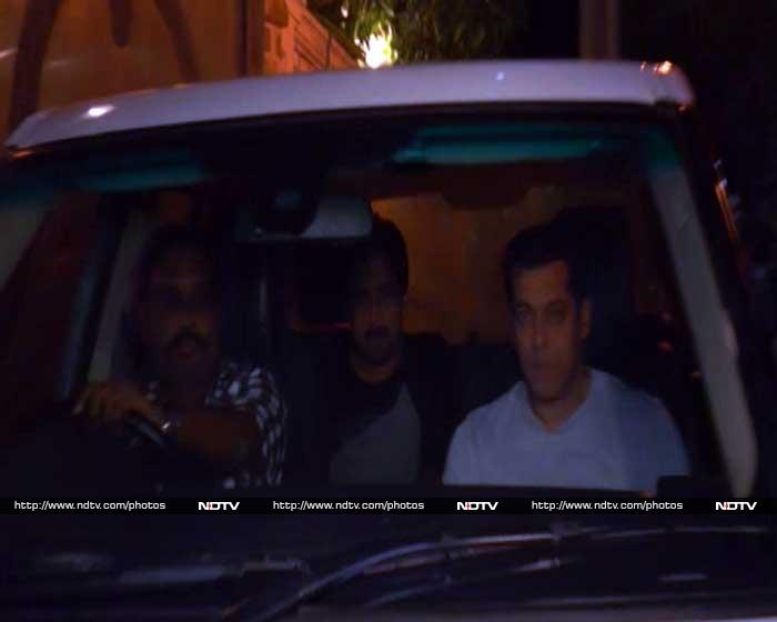 Salman Hrithik Spotted At Shah Rukh Khan S Coldplay After Party