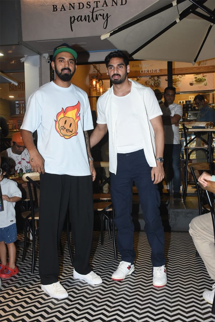 KL Rahul, who is dating Ahan's sister Athiya, joined the actor at the eatery in Bandra.