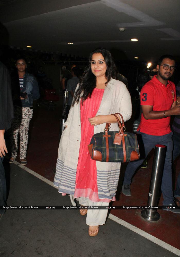 Sunny Leone, Shilpa Shetty And Kriti Sanon Spotted At The Mumbai Airport