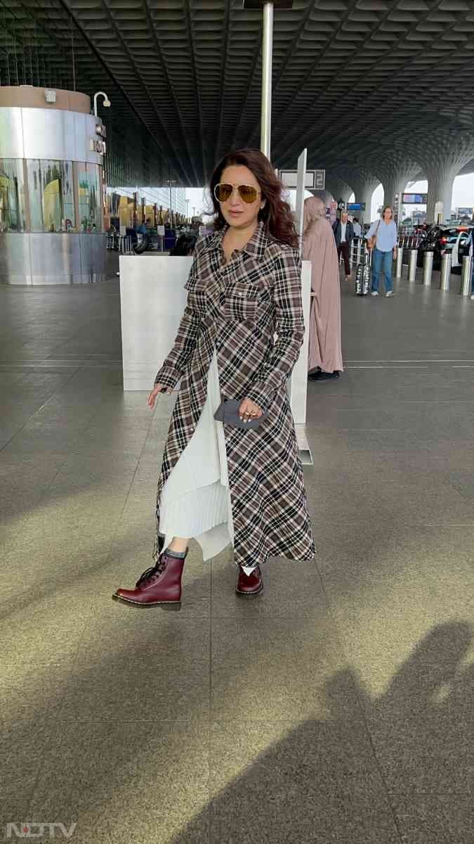 Tisca Chopra was spotted at the airport. (Image Courtesy: Varinder Chawla)