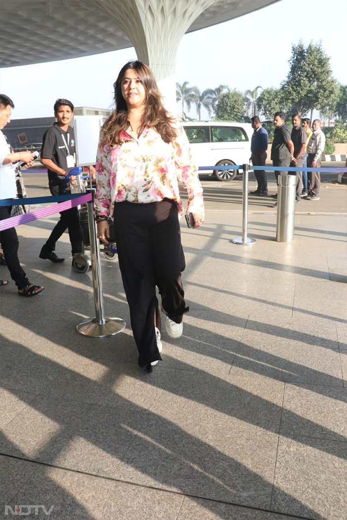 Airport Diaries: Deepika Padukone, Malaika Arora, Suhana Khan, Hrithik Roshan And Others