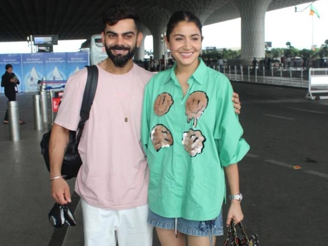 Airport Spotting: Anushka Sharma And Virat Kohli