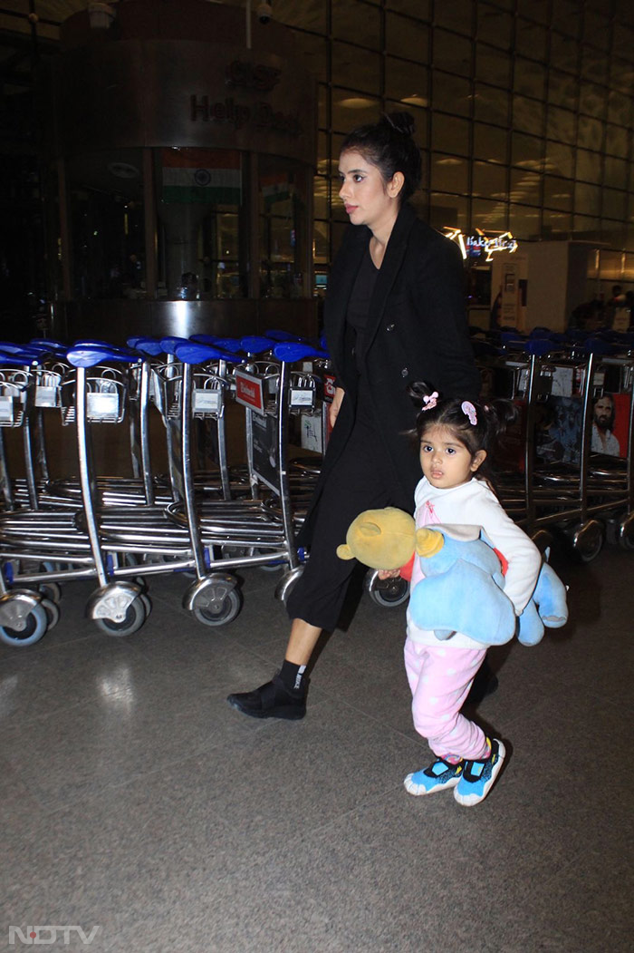 Airport Traffic: <i>Baar Baar Dekho</i> Co-Stars Katrina Kaif And Sidharth Malhotra