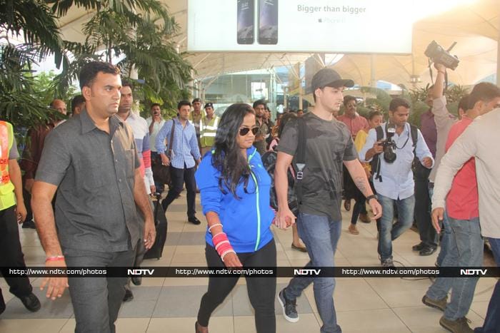 Newlyweds Arpita, Aayush Back in Mumbai in Time for Reception