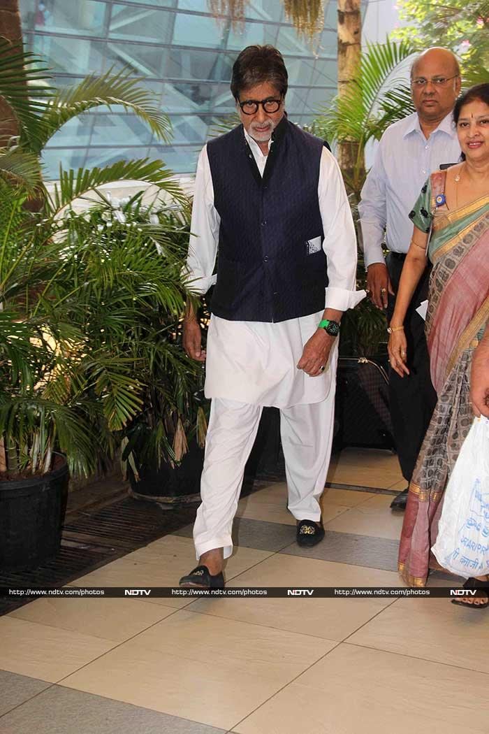 Airport Traffic: Big B and a Queen