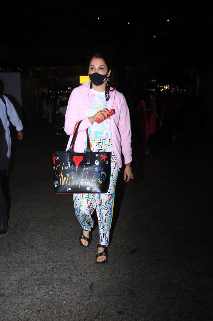 Ranveer Singh, Janhvi Kapoor, Sonakshi Sinha's Airportnama