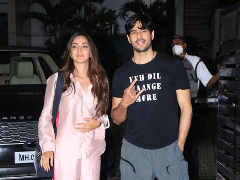 Sidharth Malhotra And Kiara Advani Return From Kargil