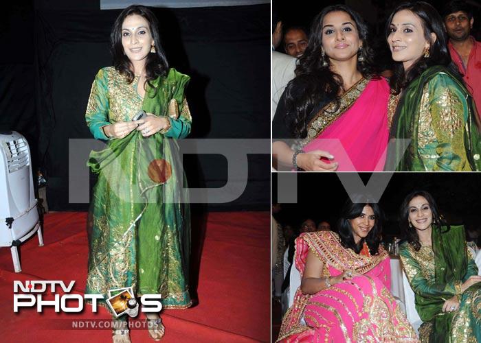 Aishwaryaa Rajinikanth hobnobs with Vidya at Bollywood awards show