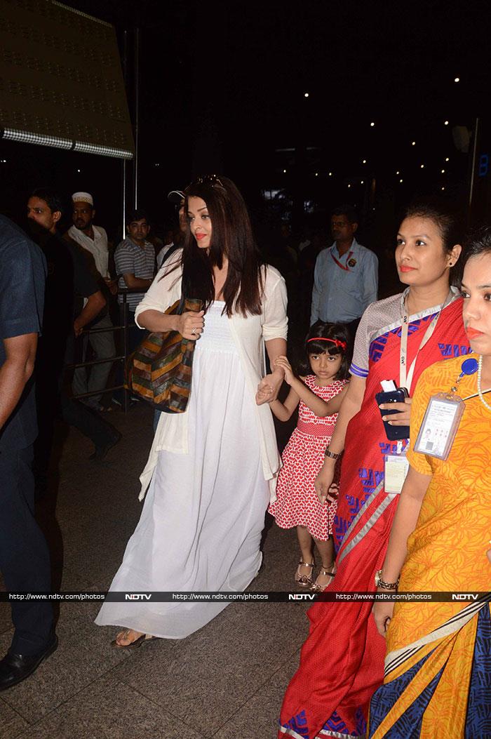 NDTV - Pics: Aishwarya Rai Bachchan's Airport Style Is