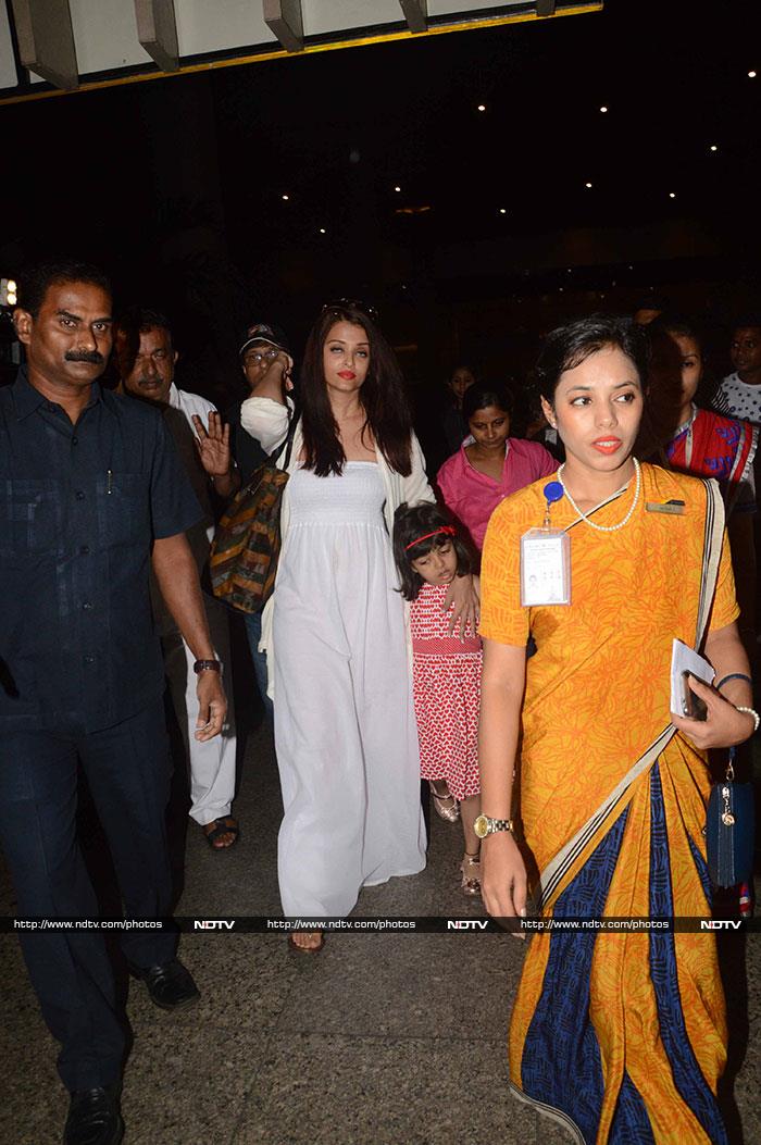 NDTV - Pics: Aishwarya Rai Bachchan's Airport Style Is