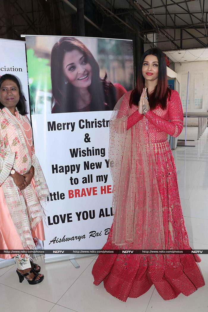 Aishwarya Rai Bachchan Celebrates Christmas With Cancer Survivors