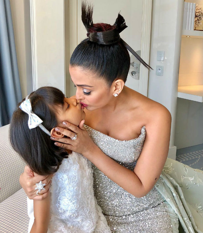 Before leaving for the red carpet, Aishwarya shared this picture of herself with her daughter Aaradhya. This is just a perfect summation for Mother's Day. <br><br>Image was instagrammed by <a href="https://www.instagram.com/p/BiuaI5Dl0bR/" target="_blank" rel="nofollow" >Aishwarya Rai Bachchan</a>