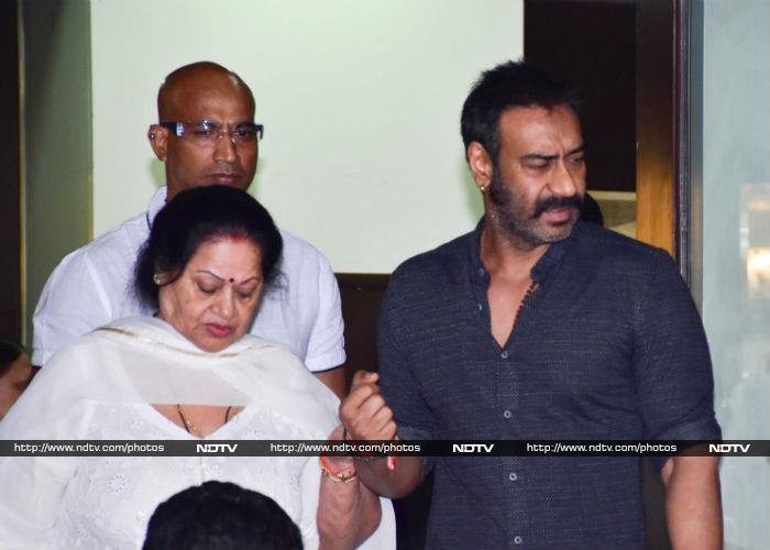 We also got a glimpse of Ajay Devgn's mother Veena Devgan at the prayer meet.