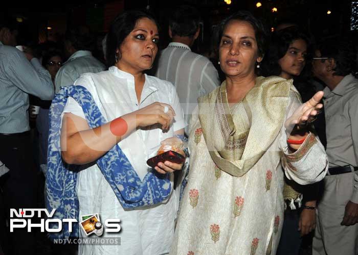 Shabana Azmi and sister-in-law Tanvi Azmi at the prayer meet.