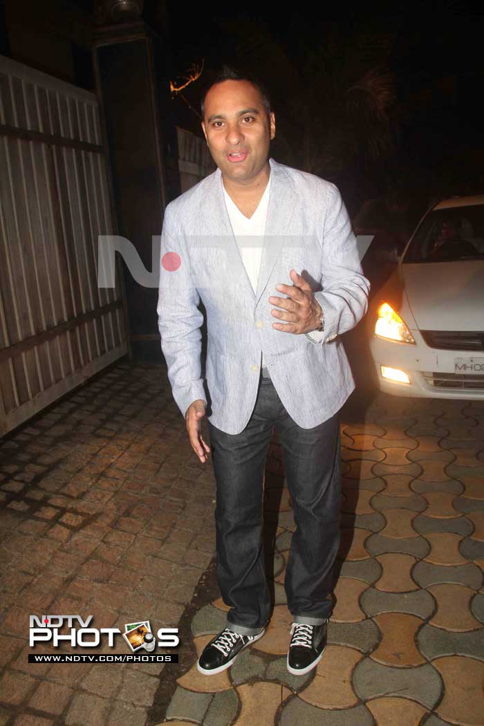 Akshay's fab welcome party for his <i>Speedy Singhs</i>