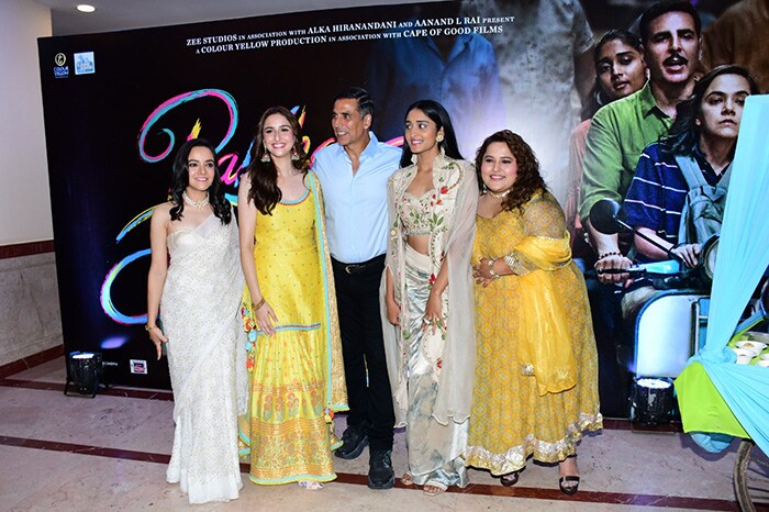 Akshay Kumar And Co-Stars Have A Raksha Bandhan Moment