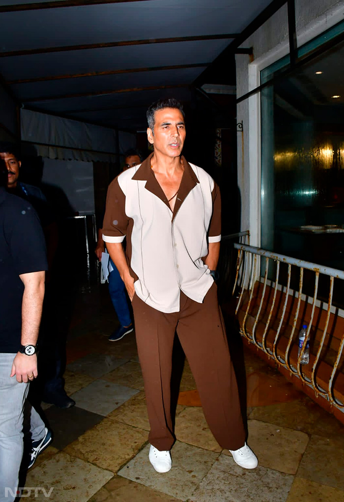 Akshay Kumar kept his style comfy for the promotional event of <i>OMG 2</i>. (Image Courtesy: Varinder Chawla)