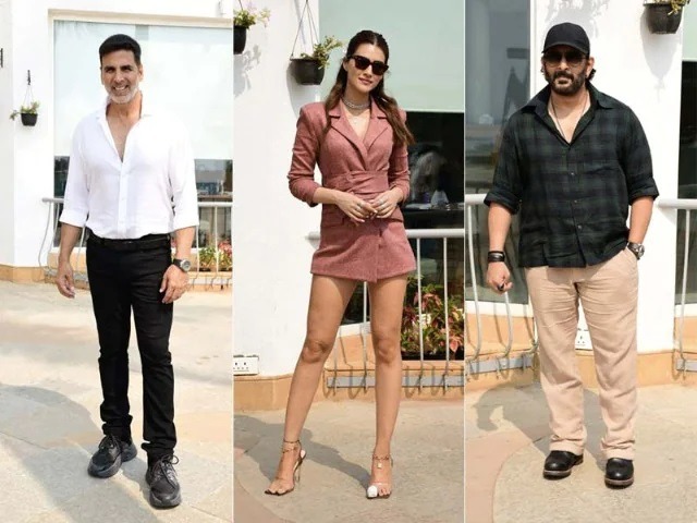 फिल्म के प्रमोशन में बिजी नज़र आए अक्षय कुमार,कृति सेनन और अरशद वारसी फिल्म के प्रमोशन में बिजी नज़र आए अक्षय कुमार,कृति सेनन और अरशद वारसी