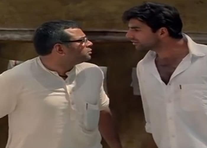 The success of <i>Hera Pheri</i> led to Akshay being cast in a string of comedies including <i>Awara Paagal Deewana</i> (2002), <i>Mujhse Shaadi Karogi</i> (2004) and <i>Garam Masala</i> (2005), which won him the Filmfare Award for Best Comedian.