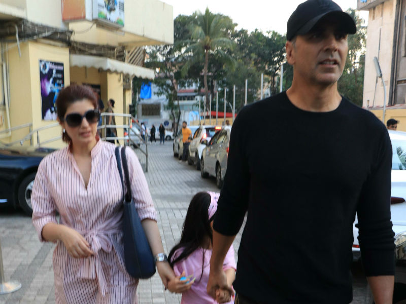 Akshay, Nitara And Twinkle's Day Out