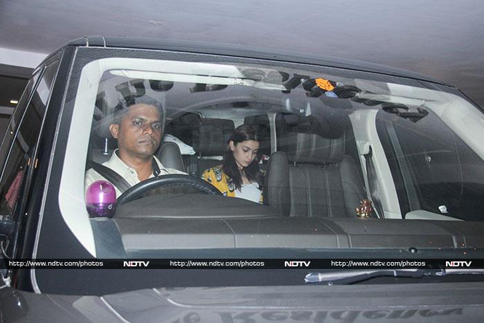 Akshay, Nitara And Twinkle\'s Day Out