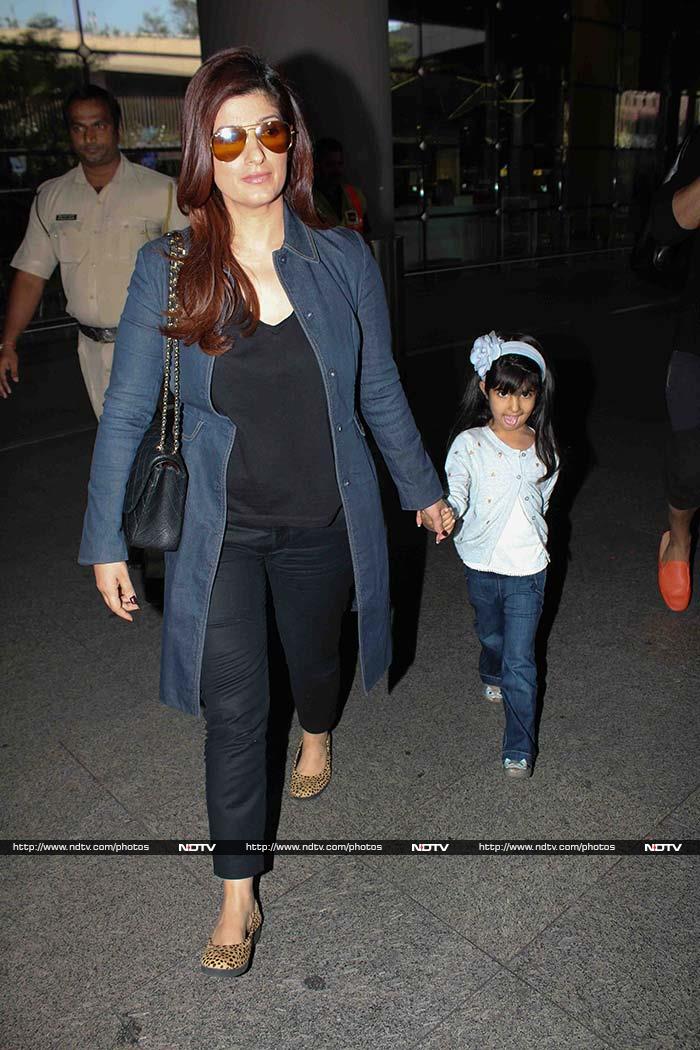 Akshay Kumar, Twinkle Khanna Touch Down In Mumbai