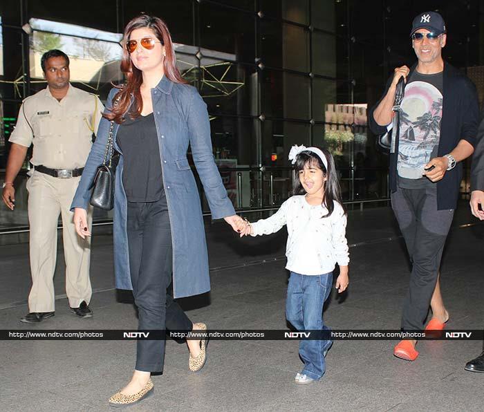 Akshay Kumar, Twinkle Khanna Touch Down In Mumbai