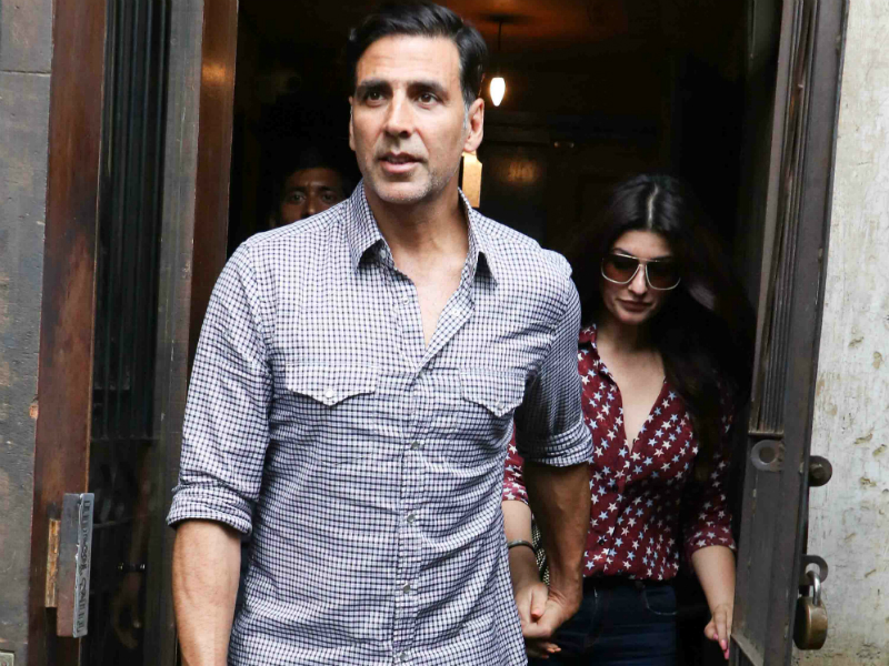 अक्षय कुमार और ट्विंकल खन्ना की 'प्रेम कथा'... अक्षय कुमार और ट्विंकल खन्ना की 'प्रेम कथा'...