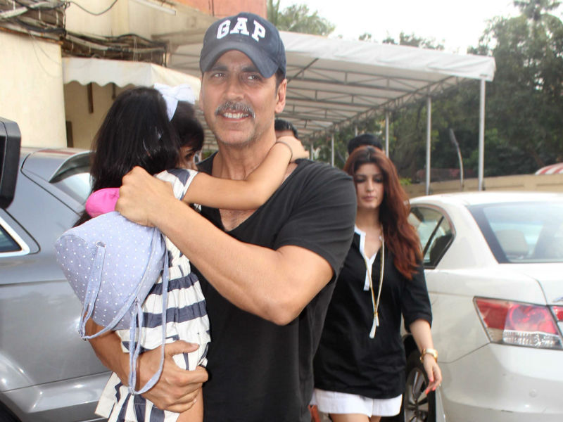 ...कुछ ऐसी रही बेटी और वाइफ के साथ अक्षय की डेट