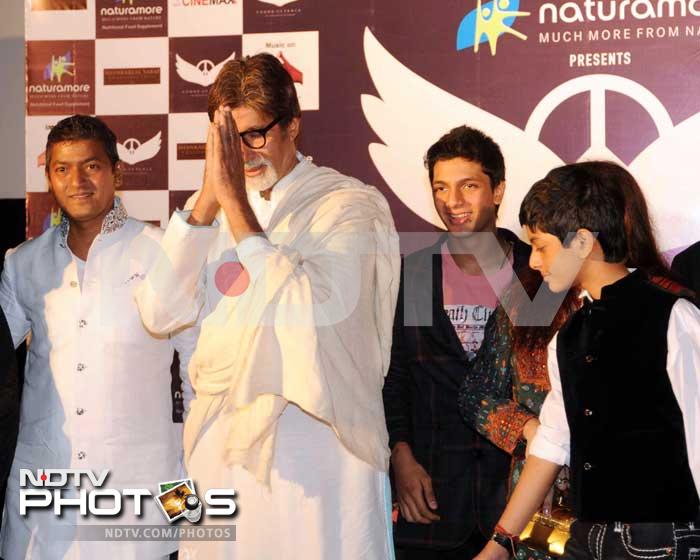 Big B thanking the people at the event.