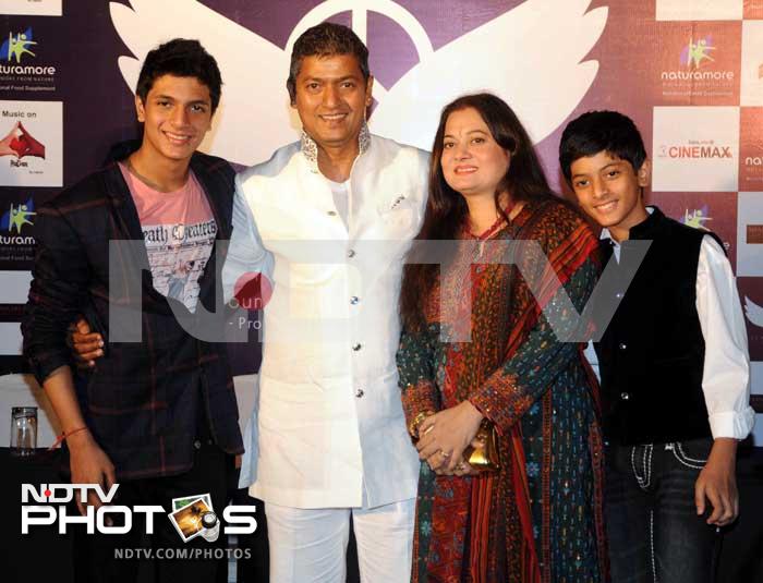 The album also features Avinesh and Avitesh, sons of Aadesh Shrivastava.