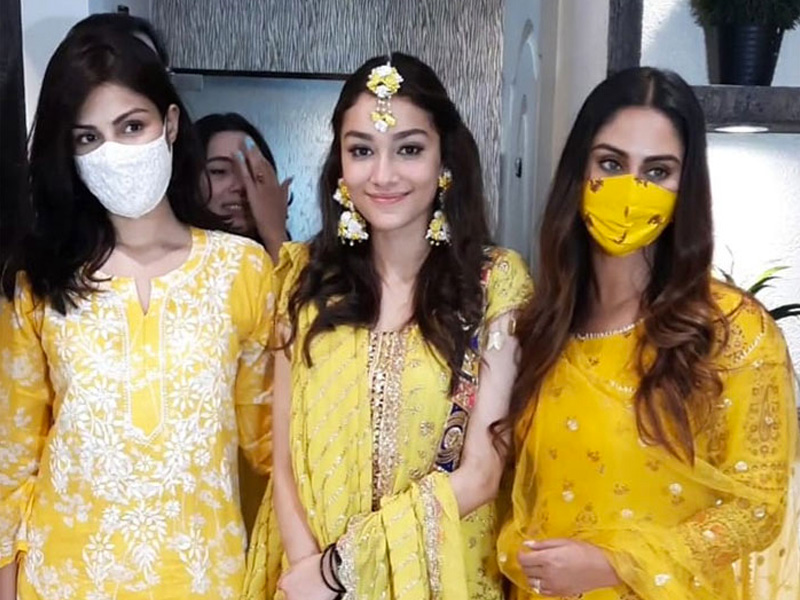 Rhea Chakraborty And Krystle D'Souza Lit Up Alfia Jaffery's <i>Mehendi</i>