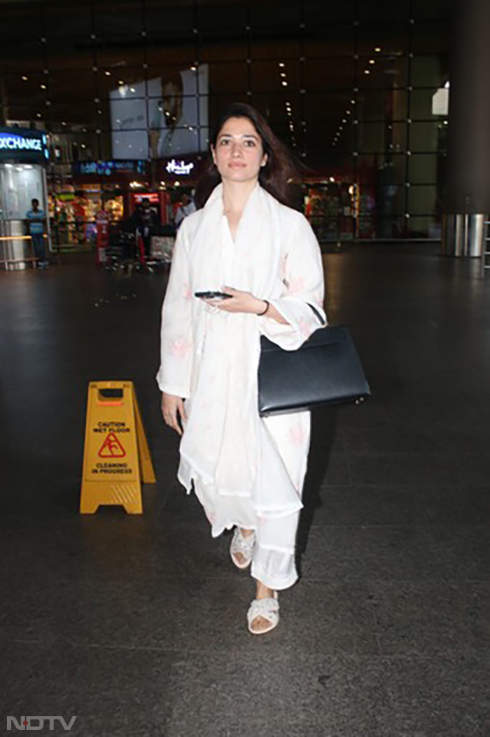 Alia Bhatt And Kiara Advani"s Airport Style