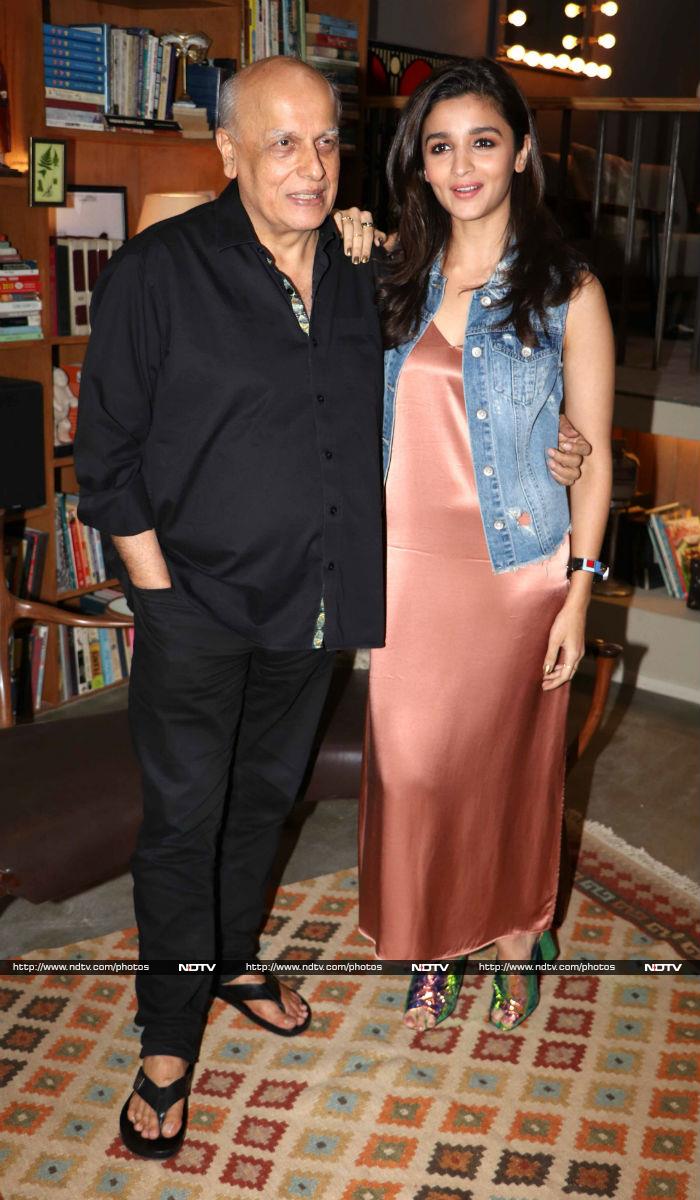 Alia Bhatt and her candid filmmaker Mahesh Bhatt are two BFFs who were born for the camera. <br><br>
On the set of television chat show <i>Vogue BFFs</i>, we caught this talented father-daughter duo at their most relaxed.