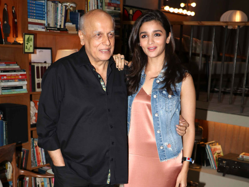 Alia Bhatt And Dad Mahesh Make a <i>Shaandaar</i> Pair