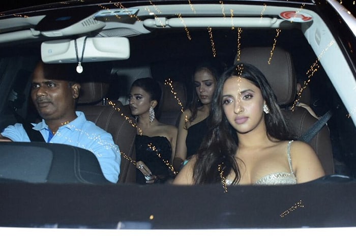 Alia Bhatt's friends, including Akansha Ranjan Kapoor, were also photographed.