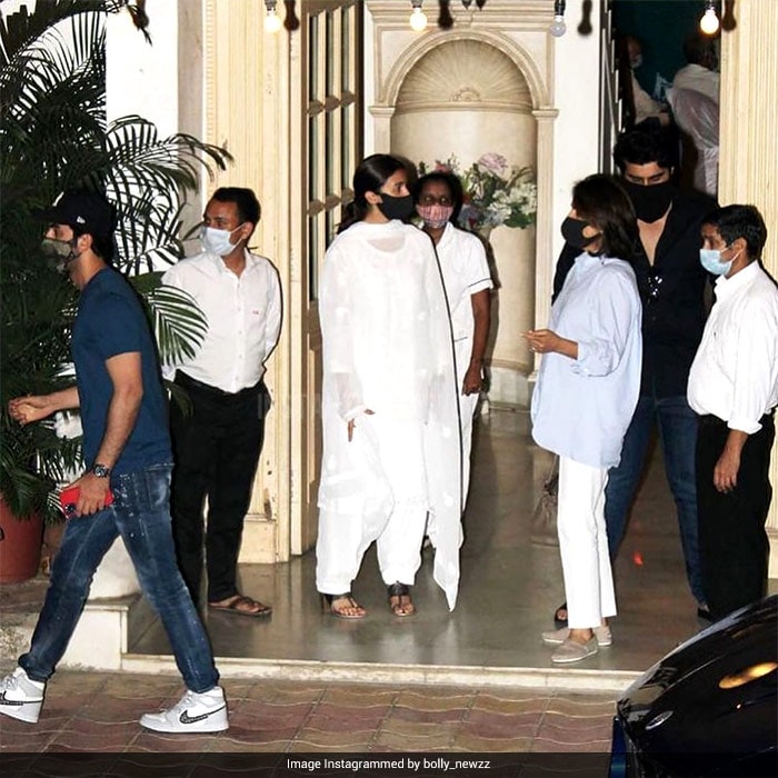 Ranbir, Alia Bhatt, Arjun Spotted At Kapoor House In Chembur