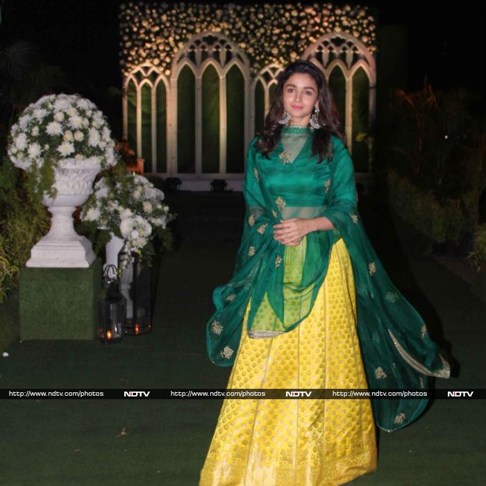 Alia Bhatt Attends Friend\'s Wedding Looking Like This
