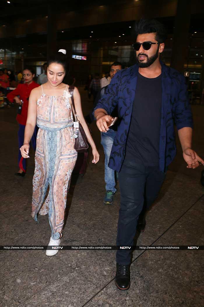 Alia Bhatt Is Happy To Fly With Her Favourite Travel Buddy