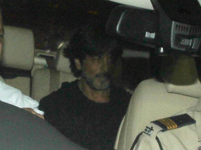 Photo : Shah Rukh Khan Attends Yet Another Birthday Party
